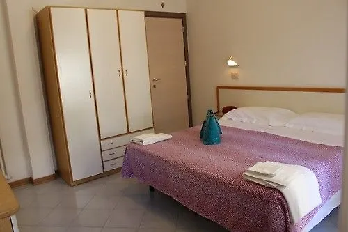 Hotel Massimo Riccione 2*,  Italia
