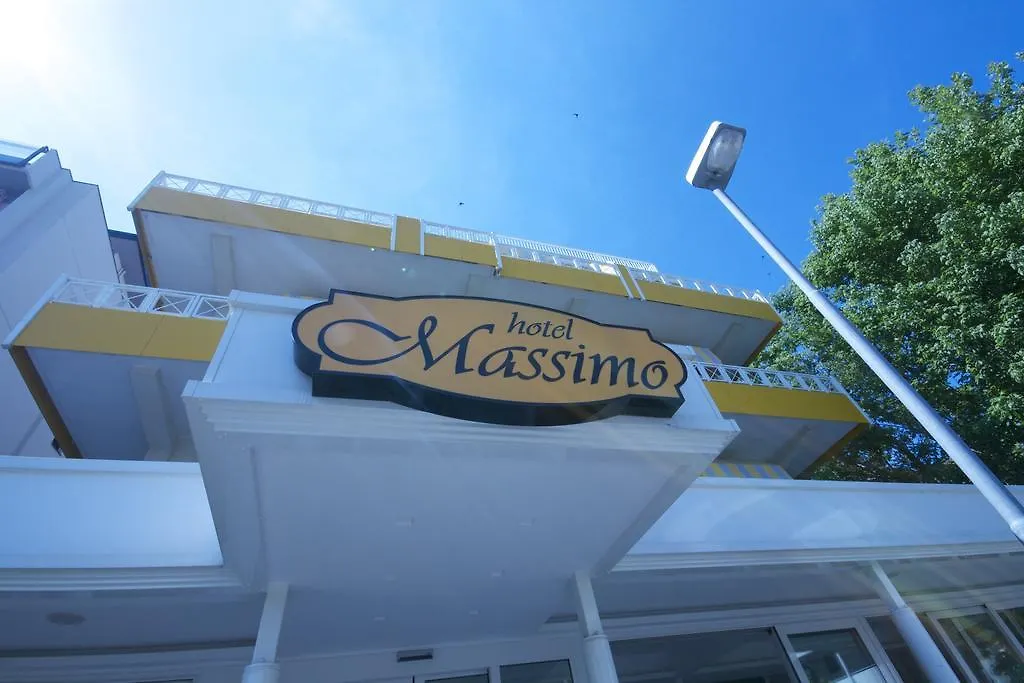 Hotel Massimo Ριτσόνε