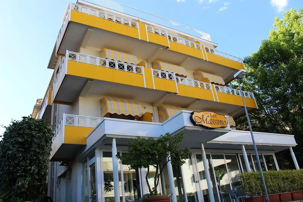 Hotel Massimo Ριτσόνε